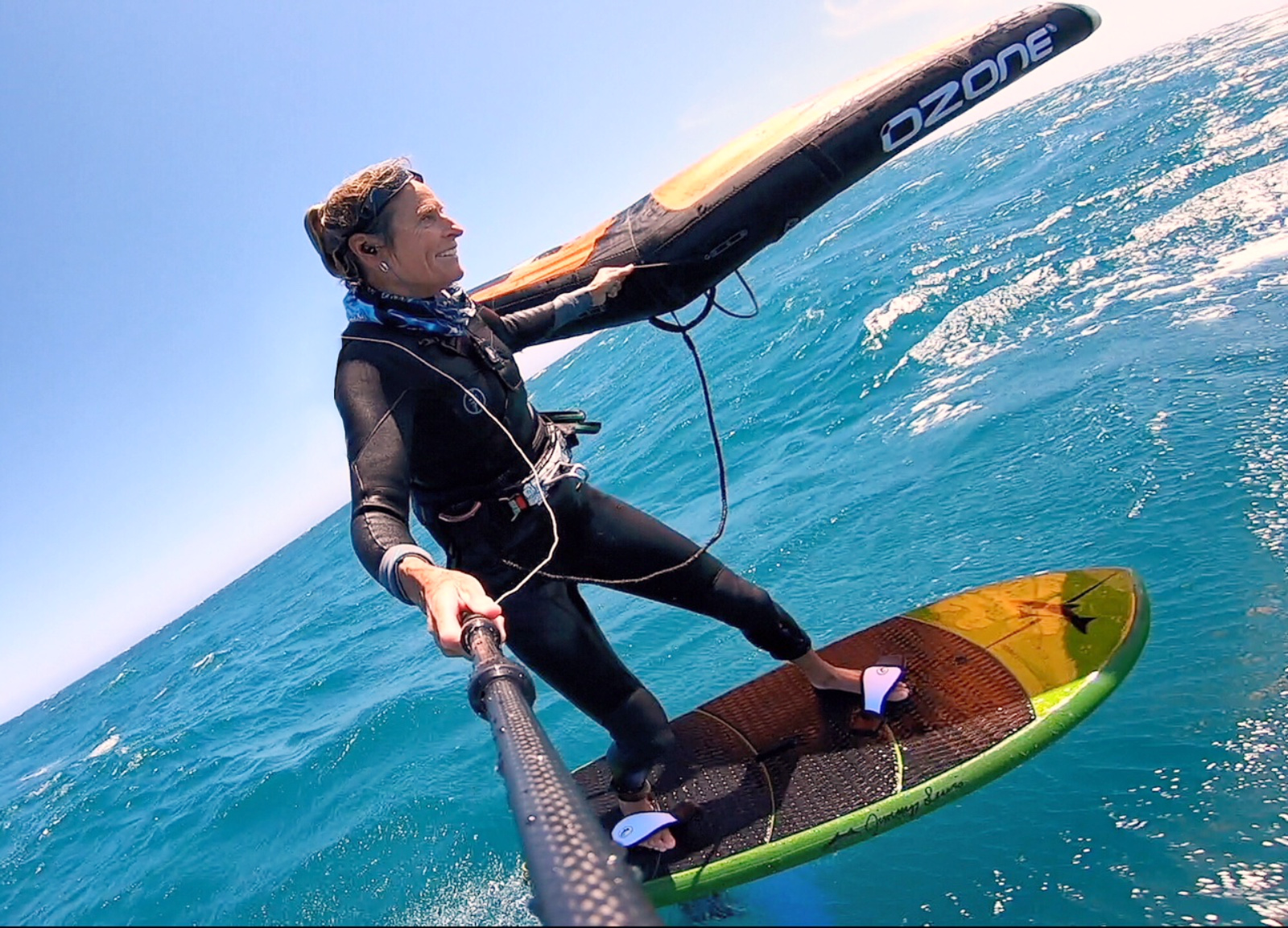 Foot strap placement - GoFoil, Ozone team rider - Cynthia Brown